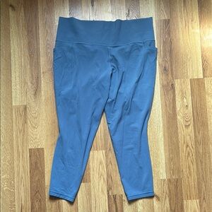 Athleta Salutation Pocket Leggings